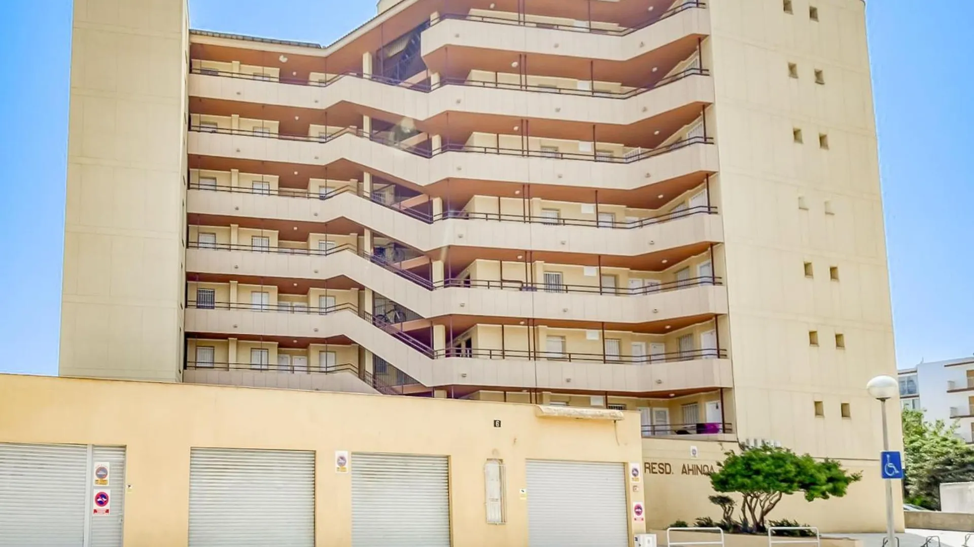 Beautiful Apartment With View Roses