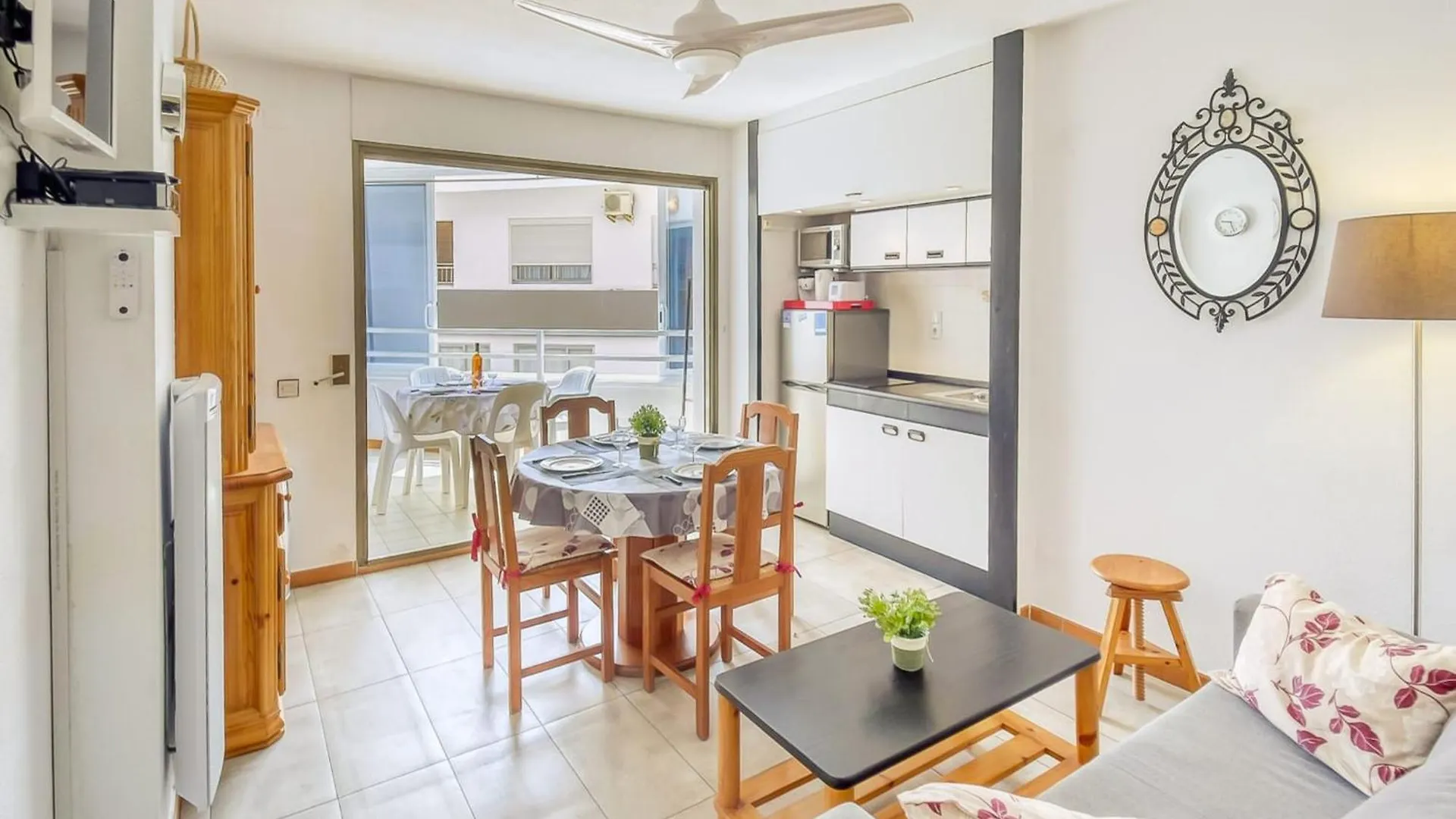 Beautiful Apartment With View Roses